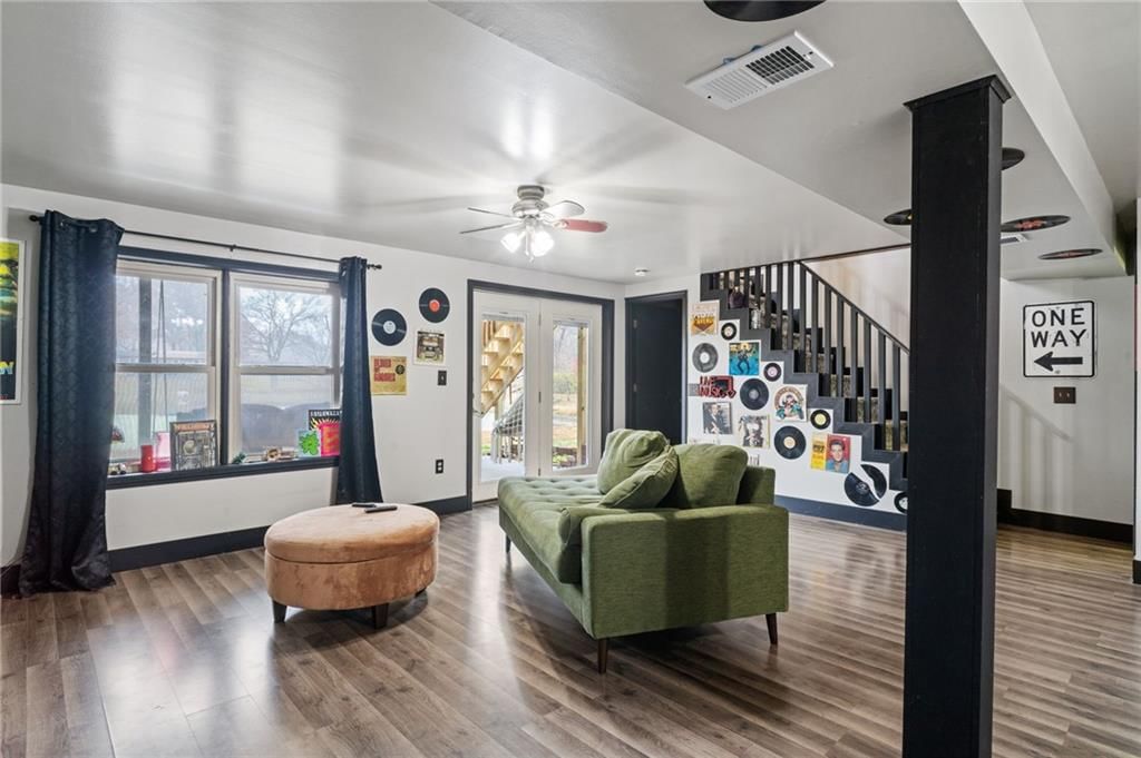 406 Frederick Drive — photo 18