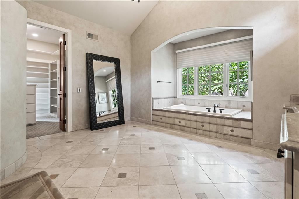 4501 N Hickory Lane — photo 37