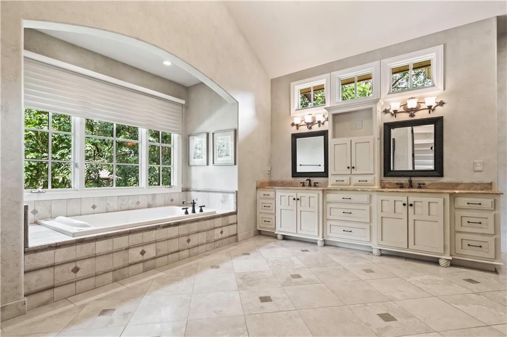 4501 N Hickory Lane — photo 38