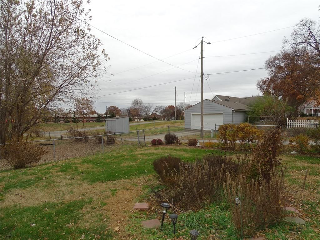 659 Thornton Street — photo 37