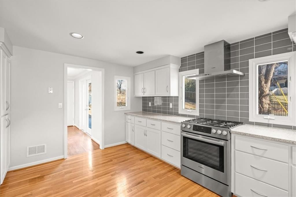 2404 W 86th Terrace — photo 8