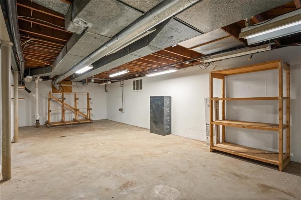 2404 W 86th Terrace — photo 23
