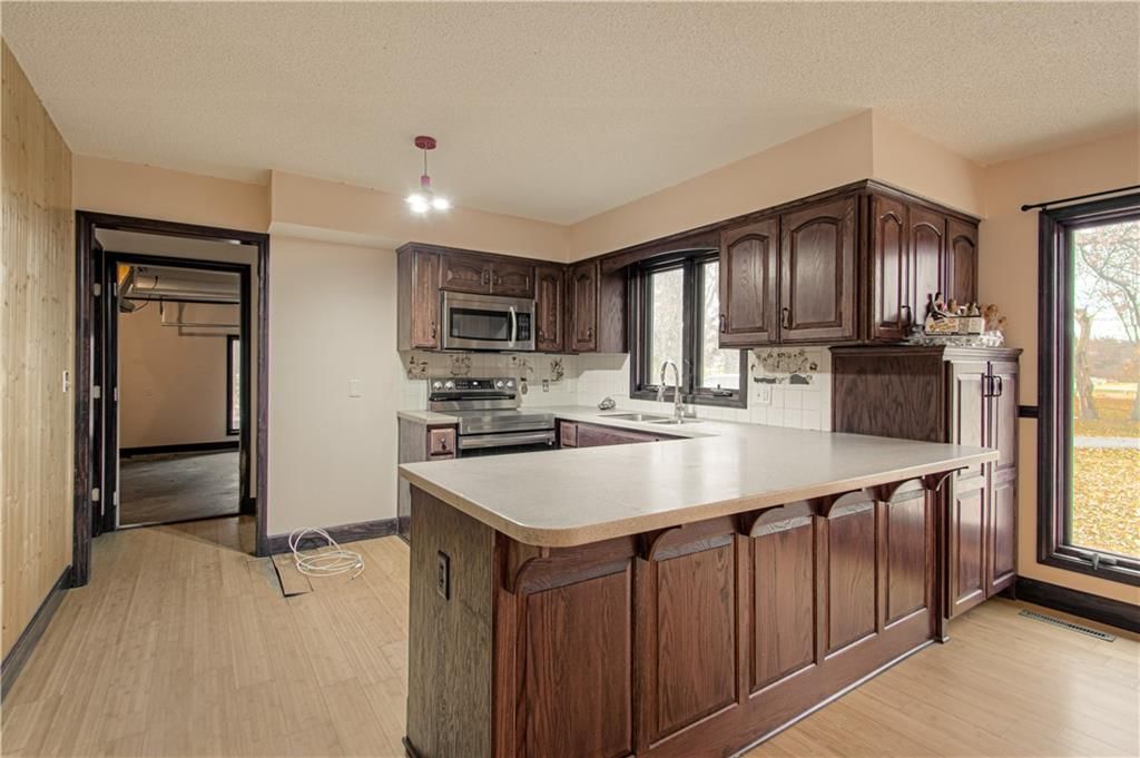2824 Sunburst Drive — photo 8