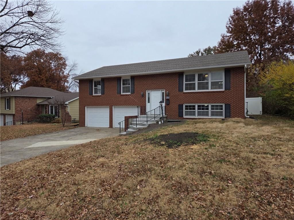 313 Goodrich Drive — photo 4