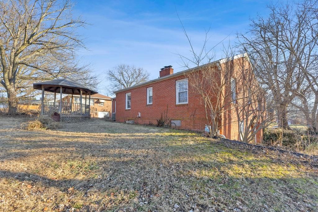 3405 Gene Field Road — photo 5