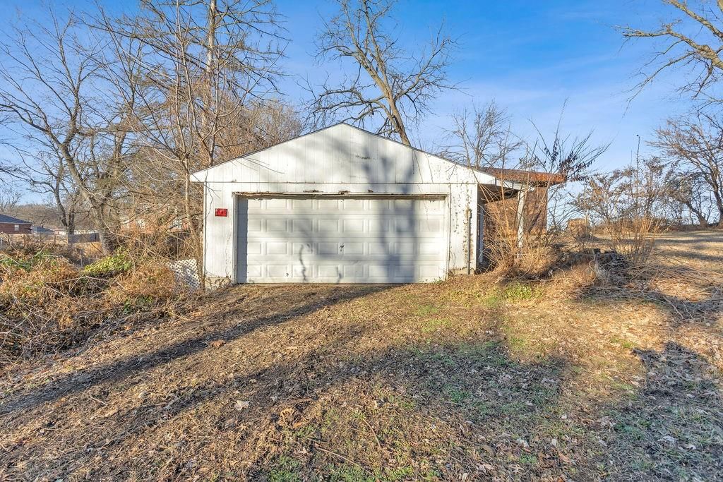 3405 Gene Field Road — photo 6