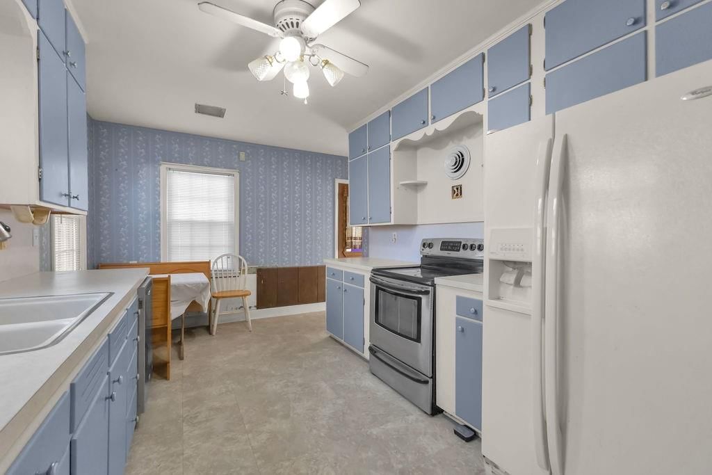 3405 Gene Field Road — photo 15