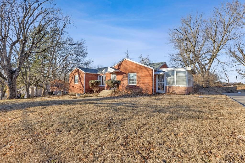 3405 Gene Field Road — photo 36