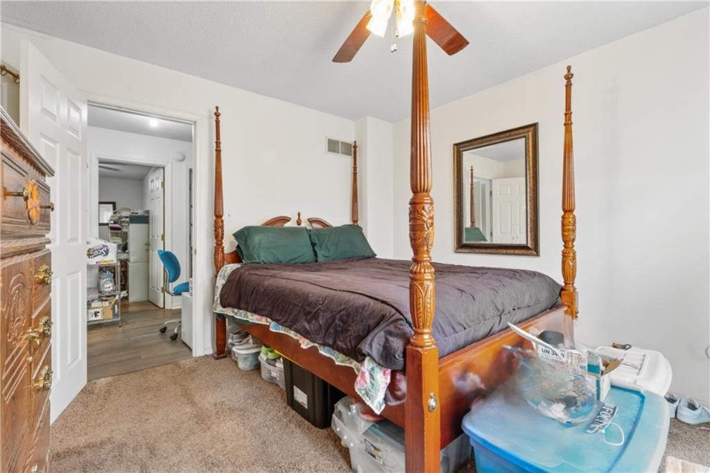 2515 E 10th Street — photo 23