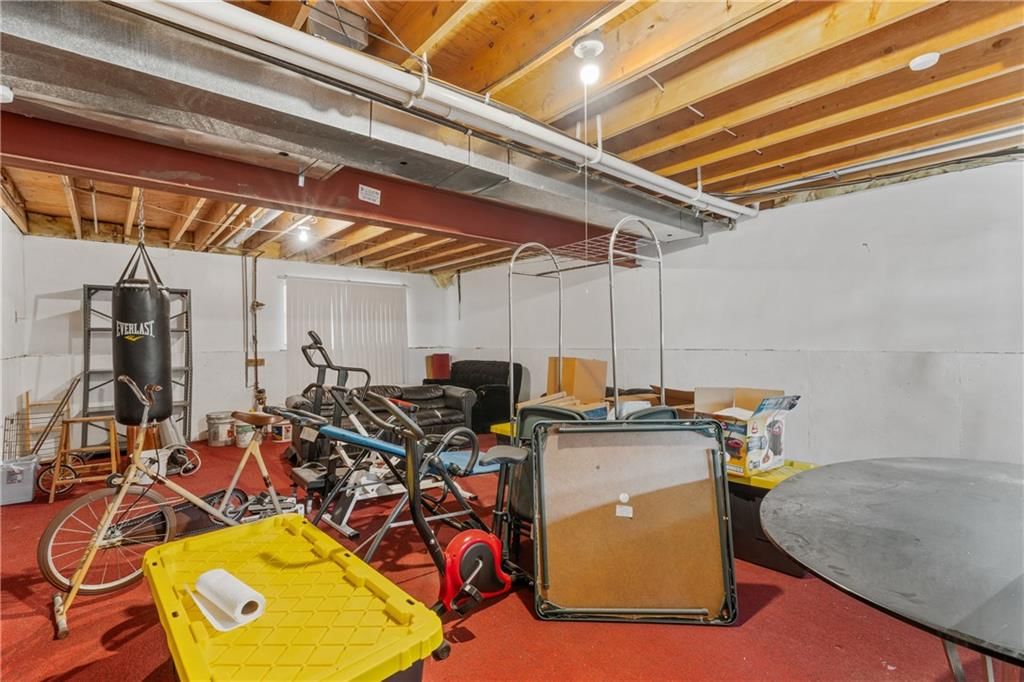 2515 E 10th Street — photo 34