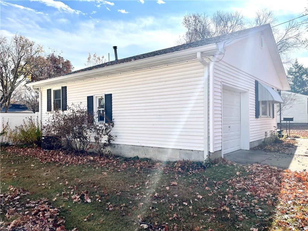 1128 N Clay Street — photo 4