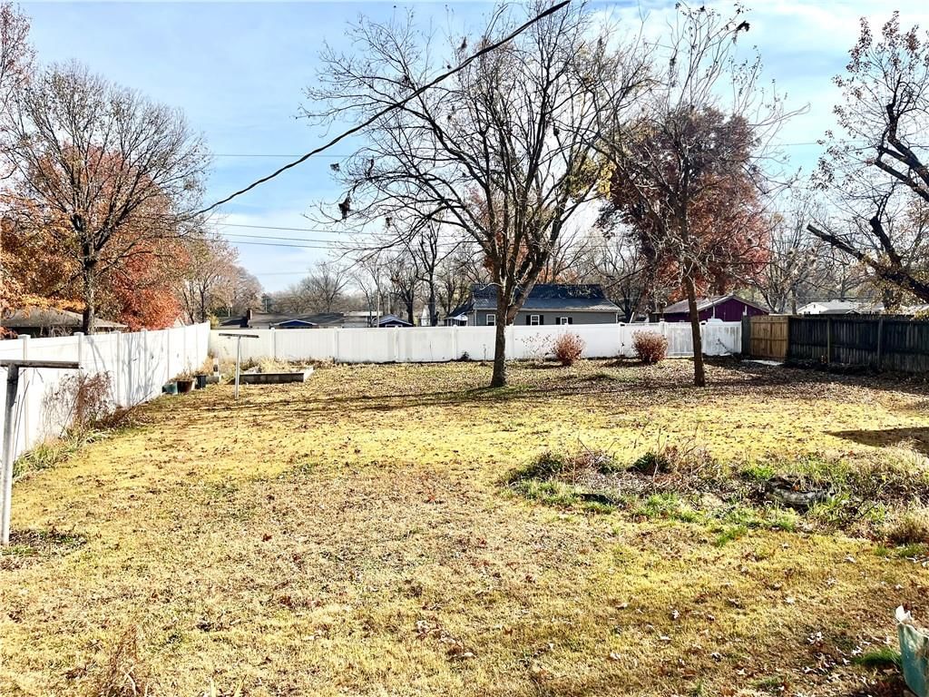 1128 N Clay Street — photo 18