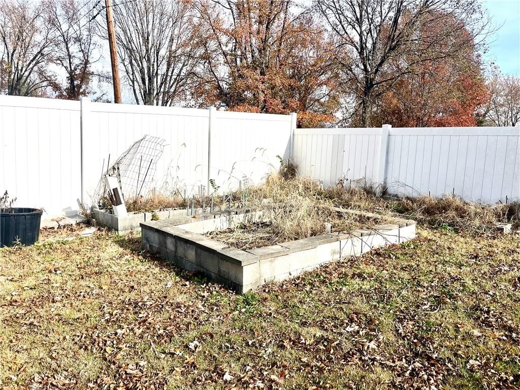 1128 N Clay Street — photo 23