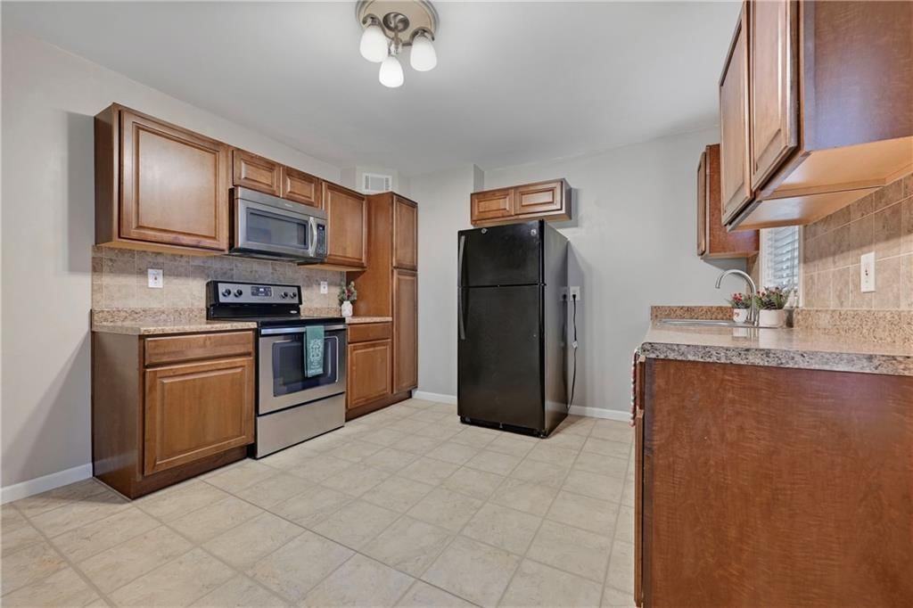 11217 W 69TH Terrace — photo 9