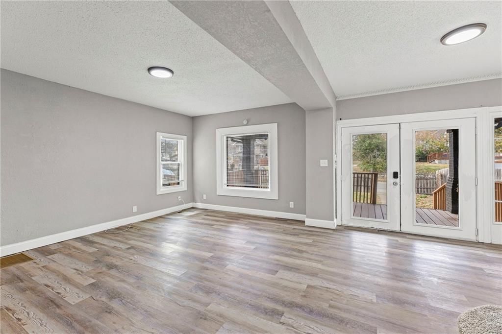 3509 Brooklyn Avenue — photo 8
