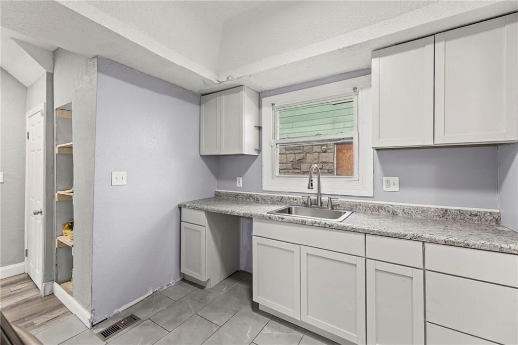3509 Brooklyn Avenue — photo 13