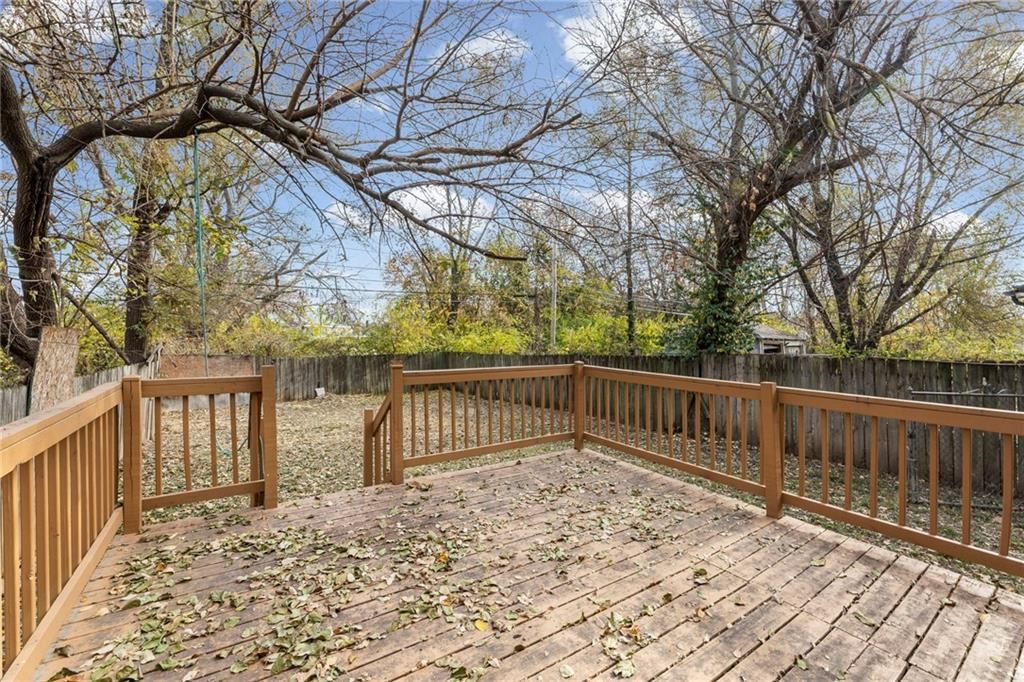 3509 Brooklyn Avenue — photo 26