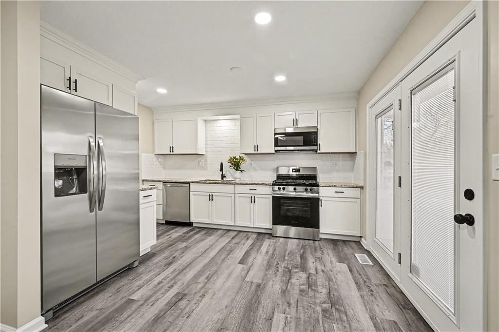 6436 N Jarboe Street — photo 9