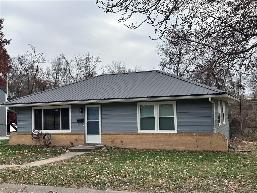 1605 Poplar Street — photo 2