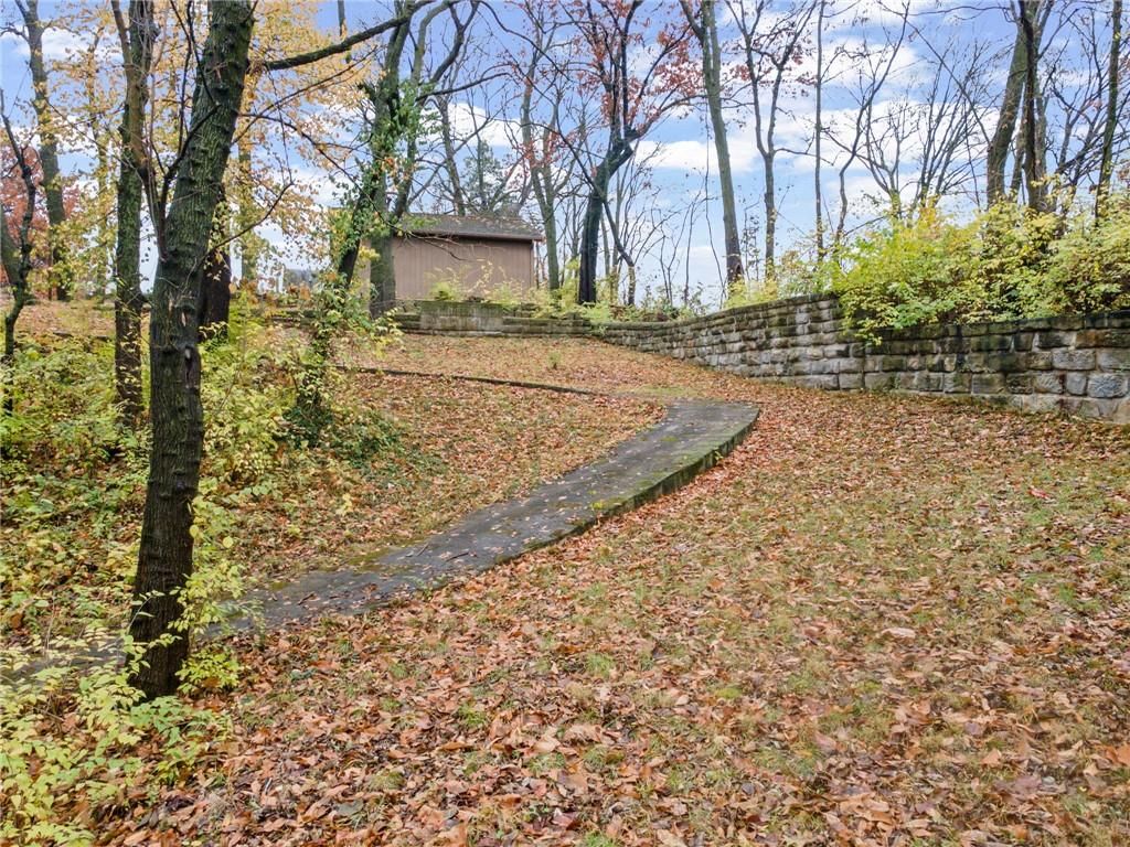 111 W Oak Street — photo 31