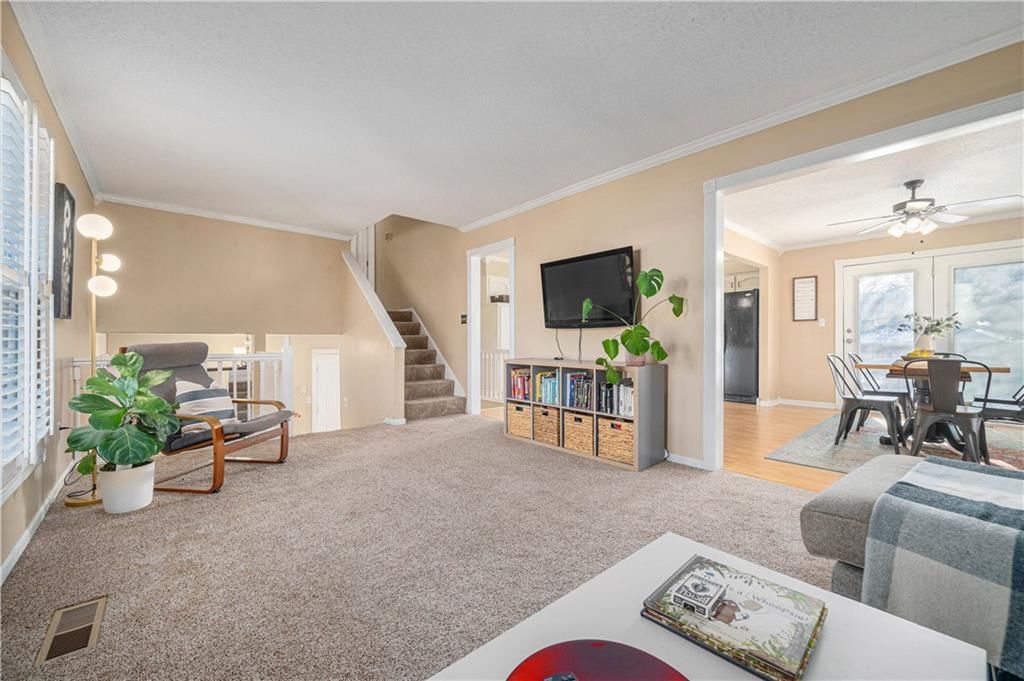 1121 NE Oak Tree Drive — photo 8