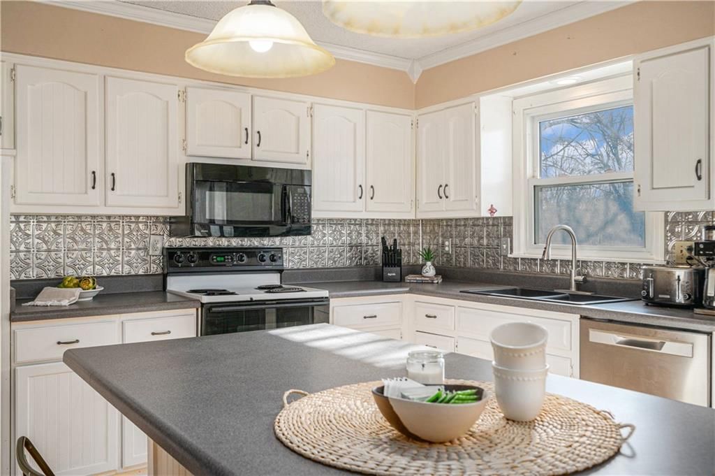 1121 NE Oak Tree Drive — photo 12