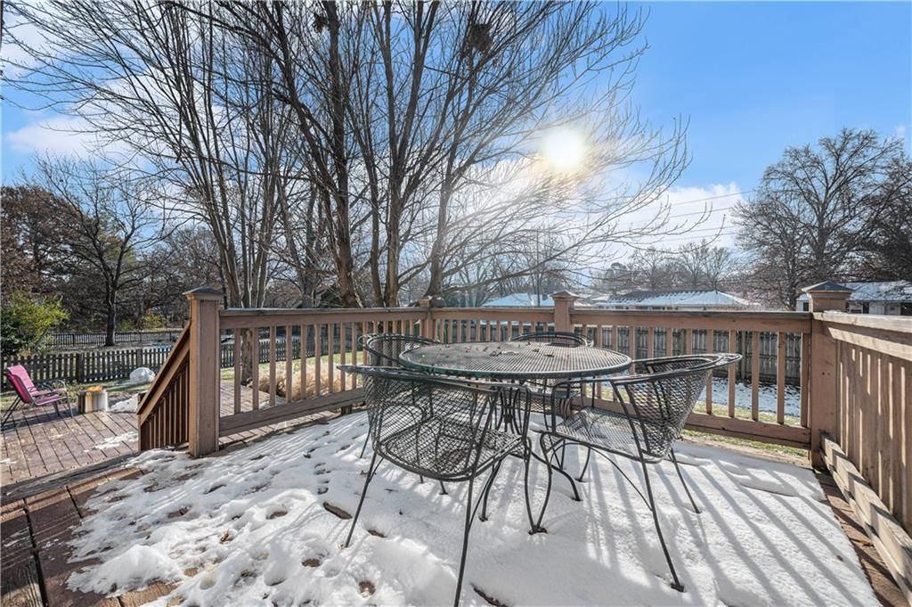 1121 NE Oak Tree Drive — photo 28