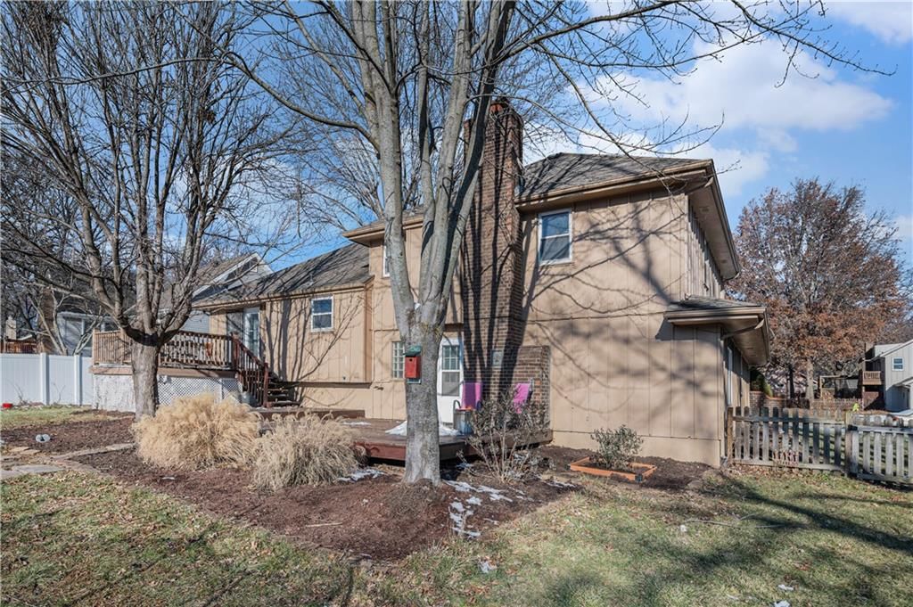 1121 NE Oak Tree Drive — photo 31