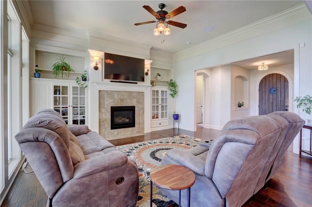 1316 NE Kenwood Drive — photo 11