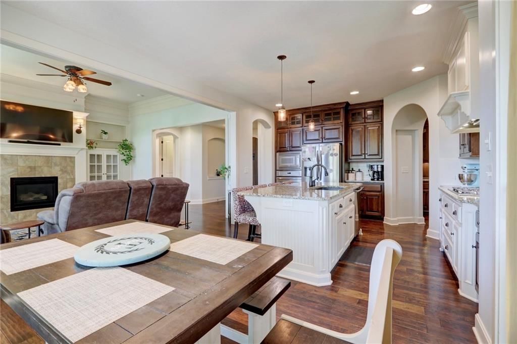 1316 NE Kenwood Drive — photo 16