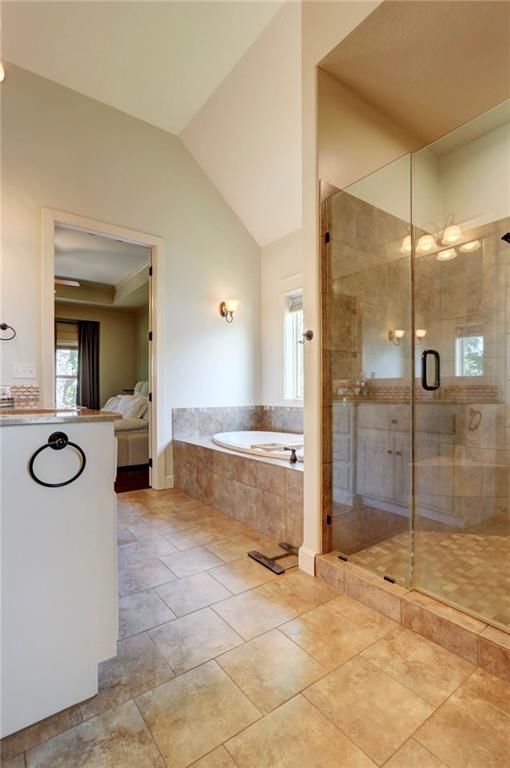 1316 NE Kenwood Drive — photo 24