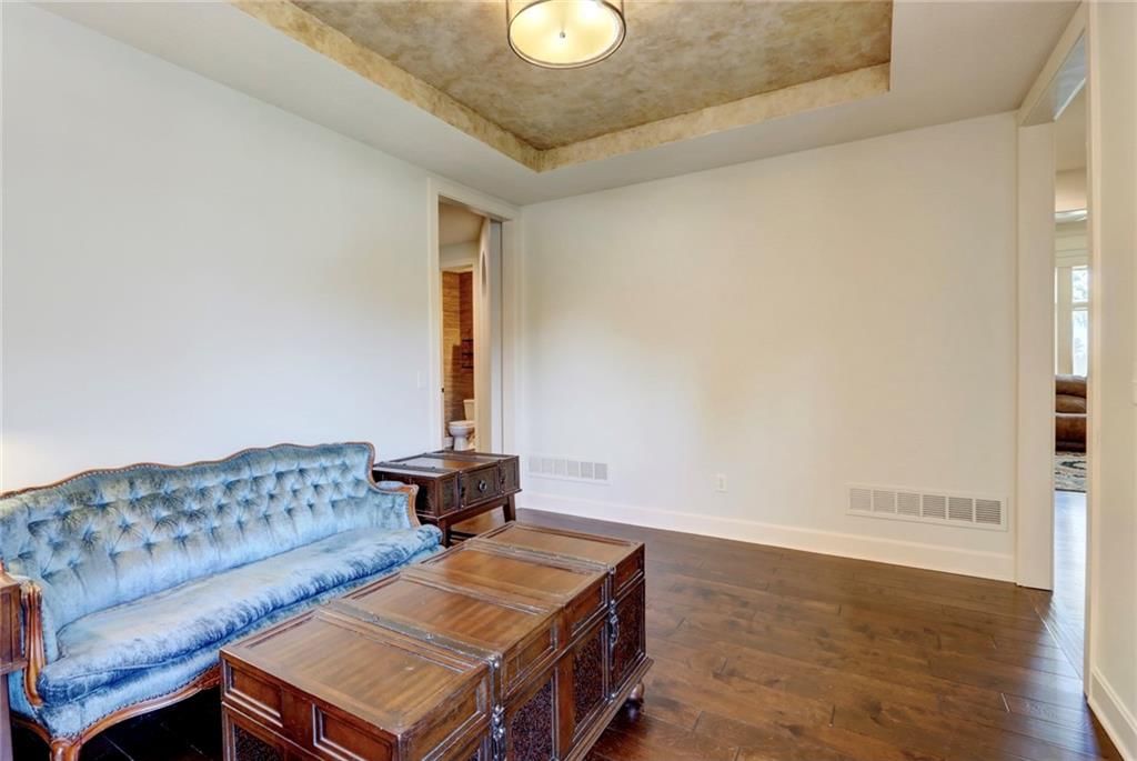 1316 NE Kenwood Drive — photo 33
