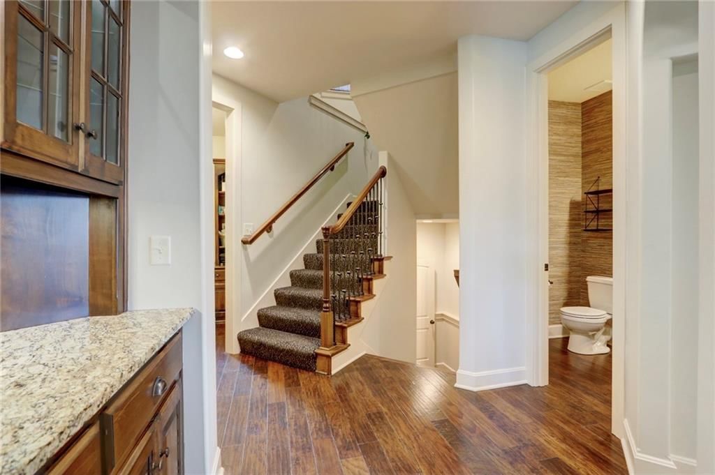 1316 NE Kenwood Drive — photo 36