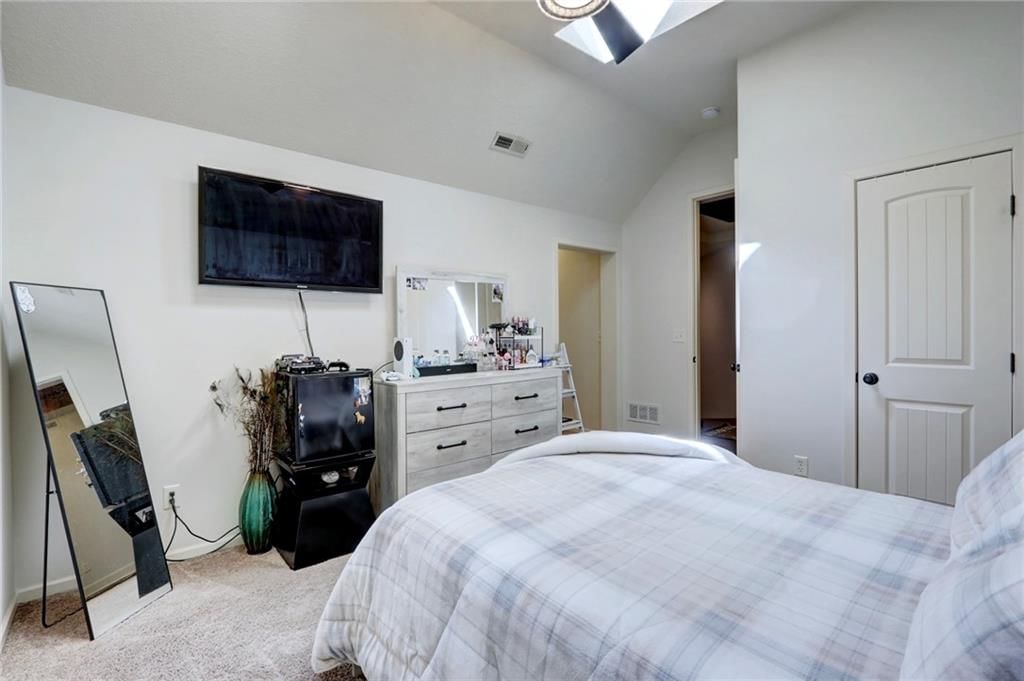 1316 NE Kenwood Drive — photo 43