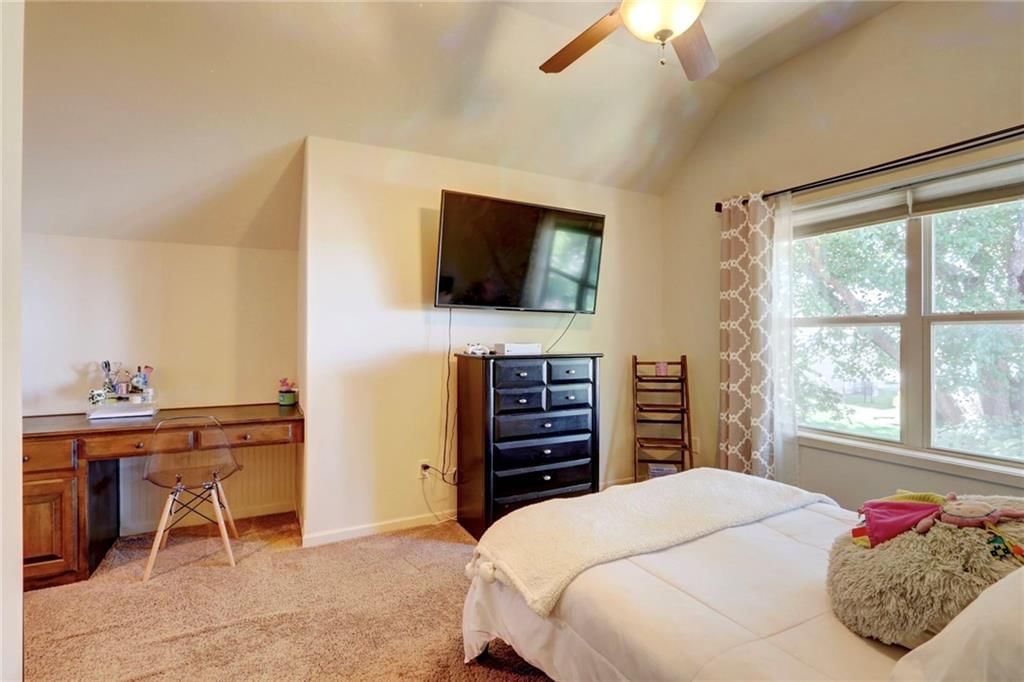 1316 NE Kenwood Drive — photo 51