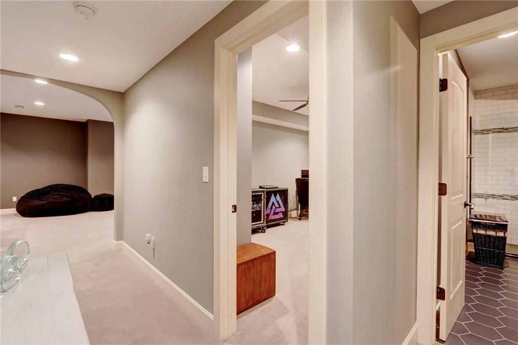 1316 NE Kenwood Drive — photo 79