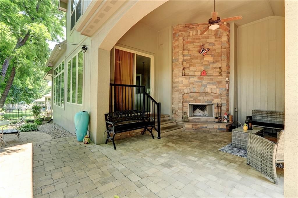 1316 NE Kenwood Drive — photo 83