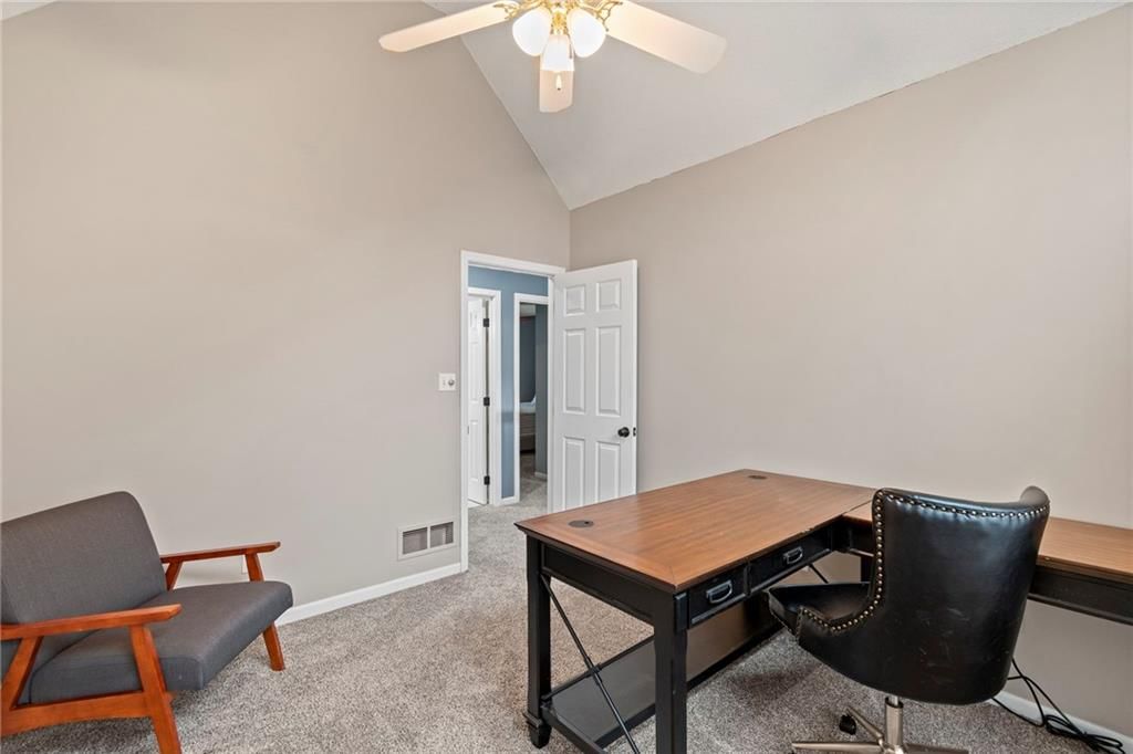 7230 N Smalley Avenue — photo 22