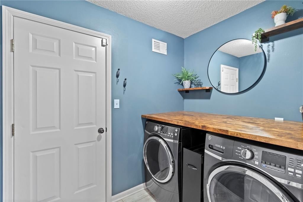 7230 N Smalley Avenue — photo 30