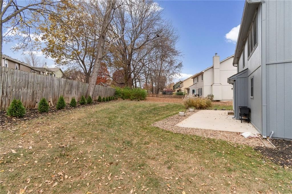 7230 N Smalley Avenue — photo 32