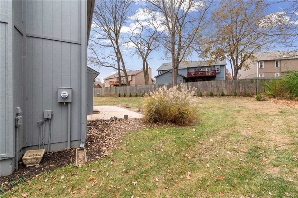 7230 N Smalley Avenue — photo 33