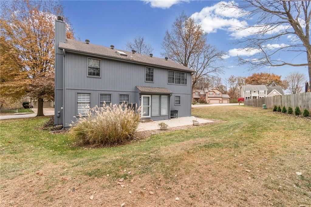 7230 N Smalley Avenue — photo 35