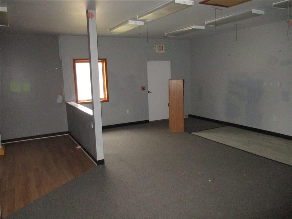 1250 Commercial N/A — photo 9