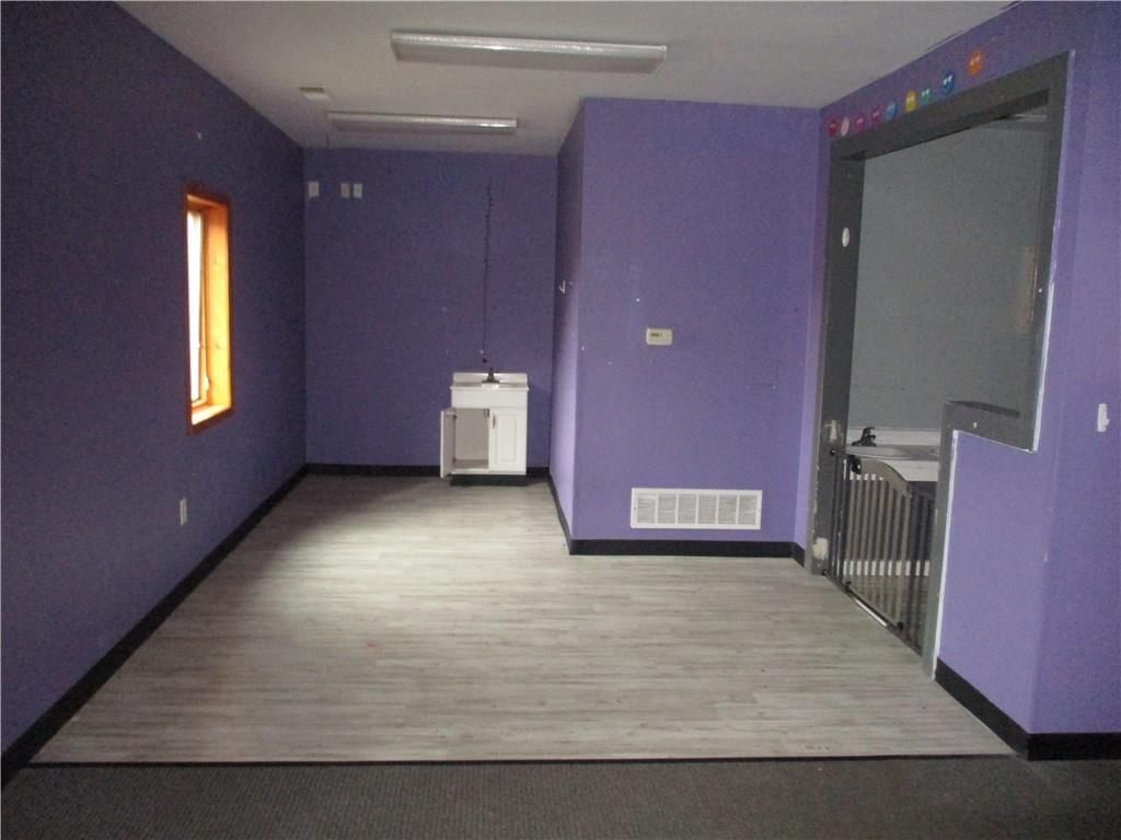 1250 Commercial N/A — photo 12