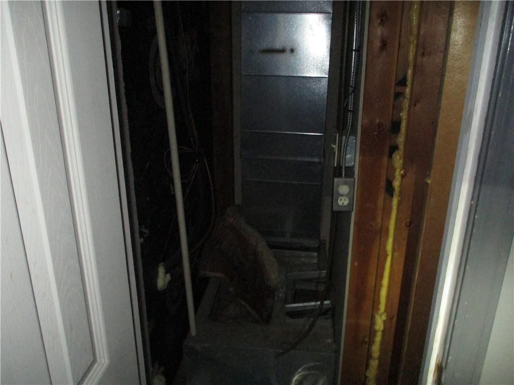 1250 Commercial N/A — photo 22