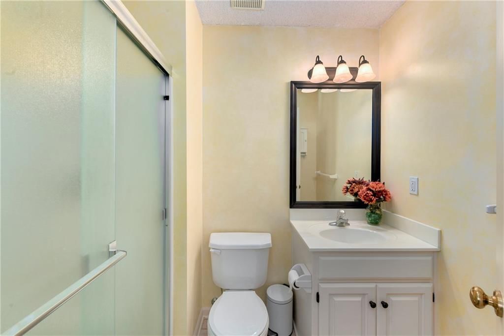 5102 W 161st Terrace — photo 36