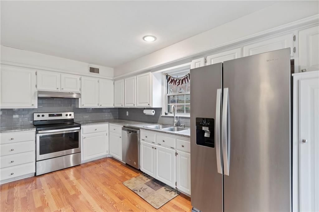 11623 Locust Street — photo 7
