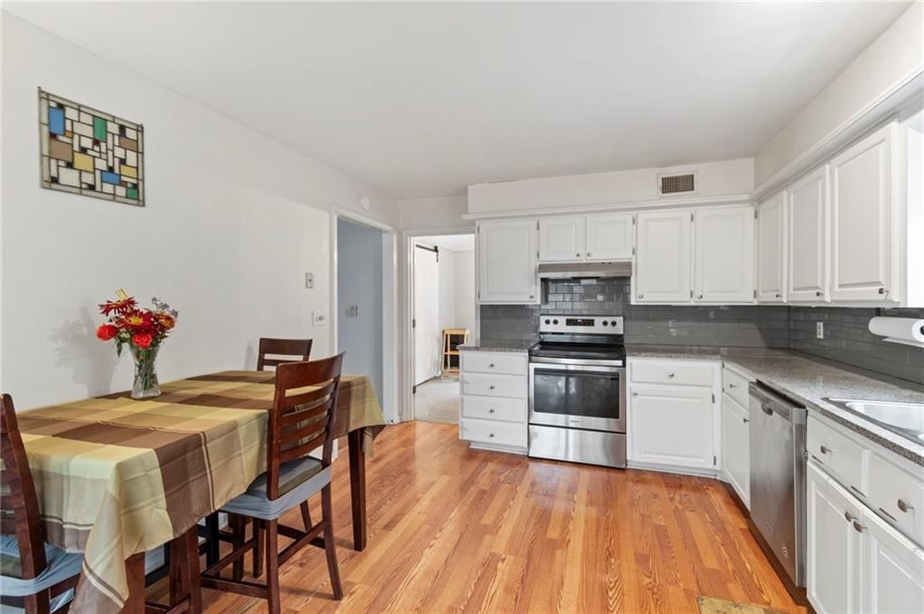 11623 Locust Street — photo 8