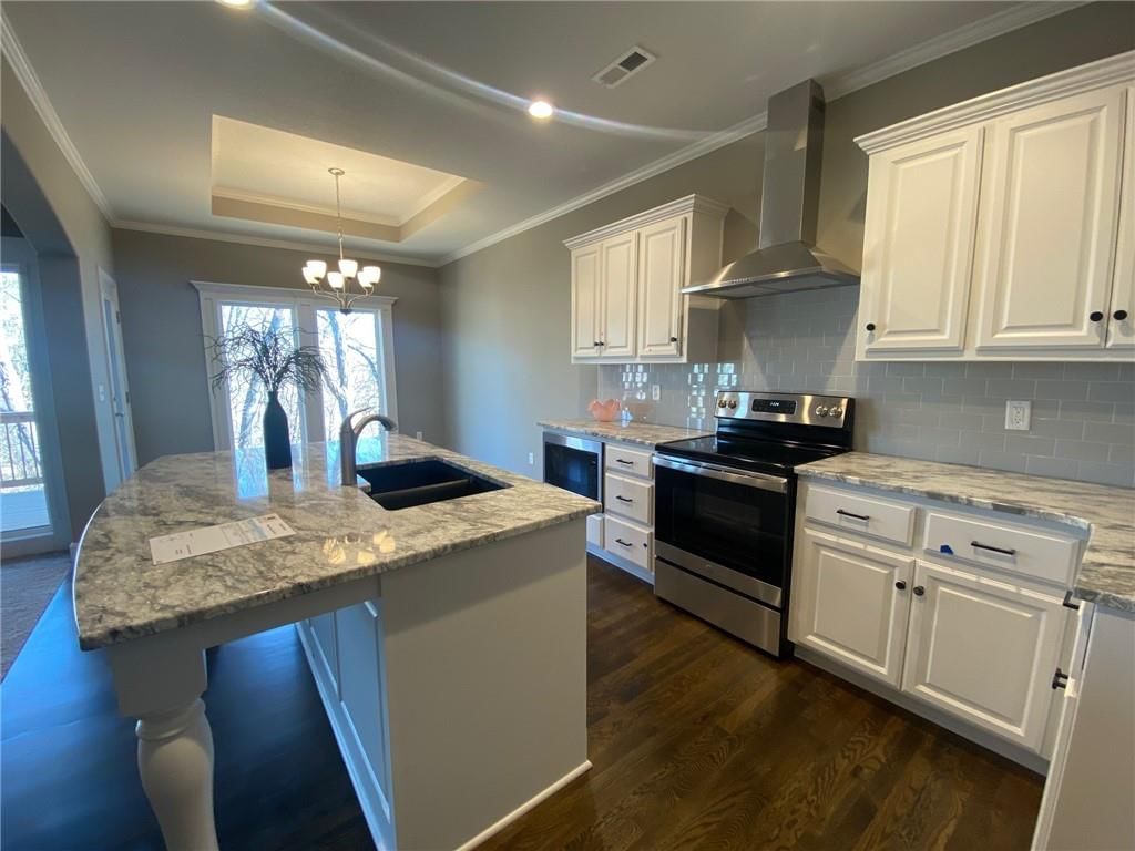 11805 N Wheeling Avenue — photo 10