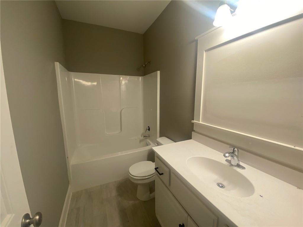 11805 N Wheeling Avenue — photo 22